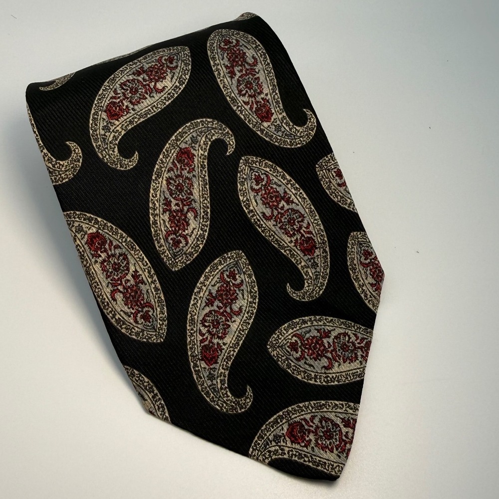 Hickey Freeman Necktie 3.75" Black Red Paisley Italian Silk Hand Sewn USA Tie